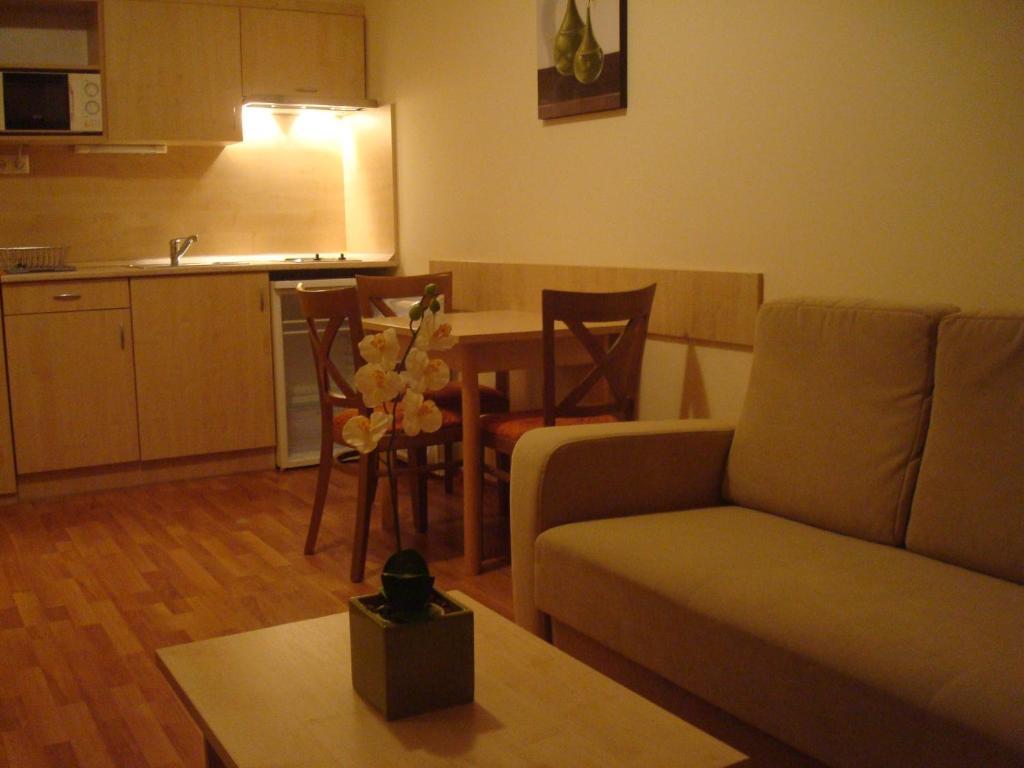 Carpe Diem Apartment Hajdúszoboszló Oda fotoğraf